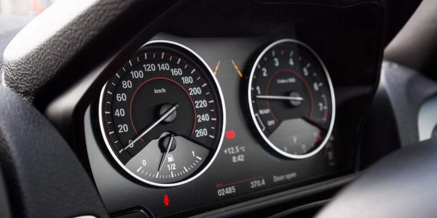 Панель приборов BMW M240i Coupe 2016 года  (AU) (фото 19 из 21)